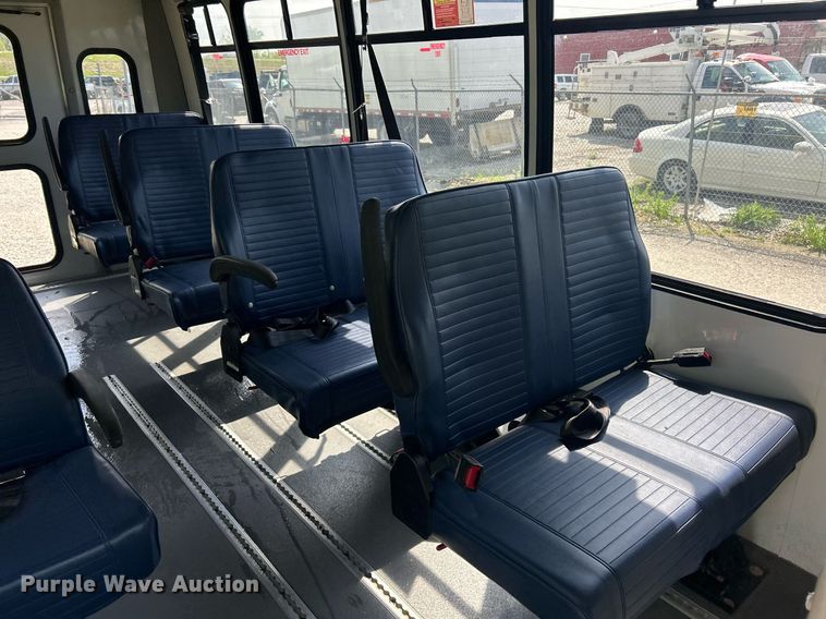 image for item EK2980 2011 Ford E350 Super Duty shuttle bus