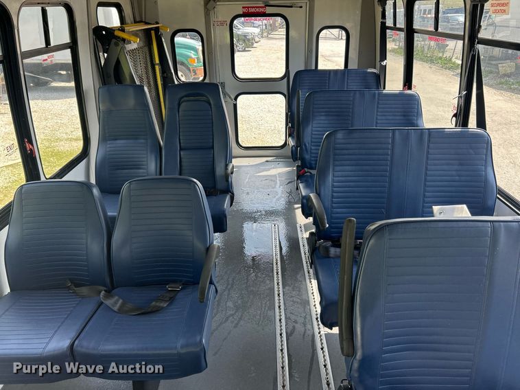 image for item EK2980 2011 Ford E350 Super Duty shuttle bus