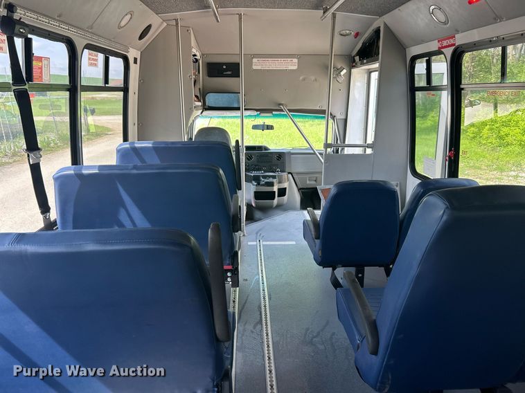 image for item EK2980 2011 Ford E350 Super Duty shuttle bus