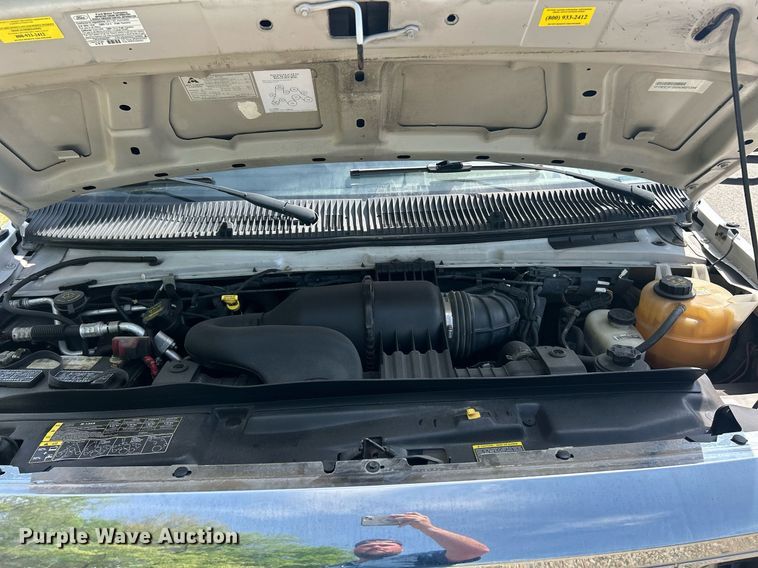 image for item EK2980 2011 Ford E350 Super Duty shuttle bus