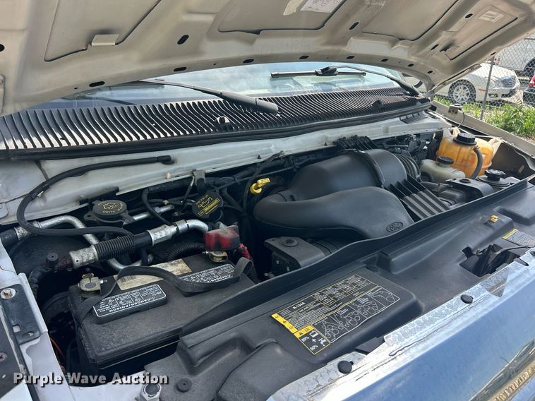 image for item EK2980 2011 Ford E350 Super Duty shuttle bus