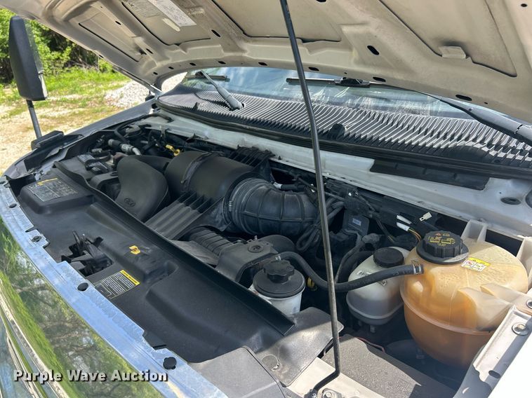 image for item EK2980 2011 Ford E350 Super Duty shuttle bus