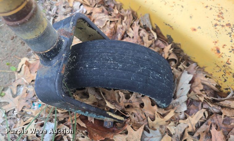 image for item EK5185 Land Pride AT2572 finish mower