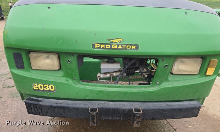 image for item EK5186 2001 John Deere 2030 Pro Gator utility vehicle