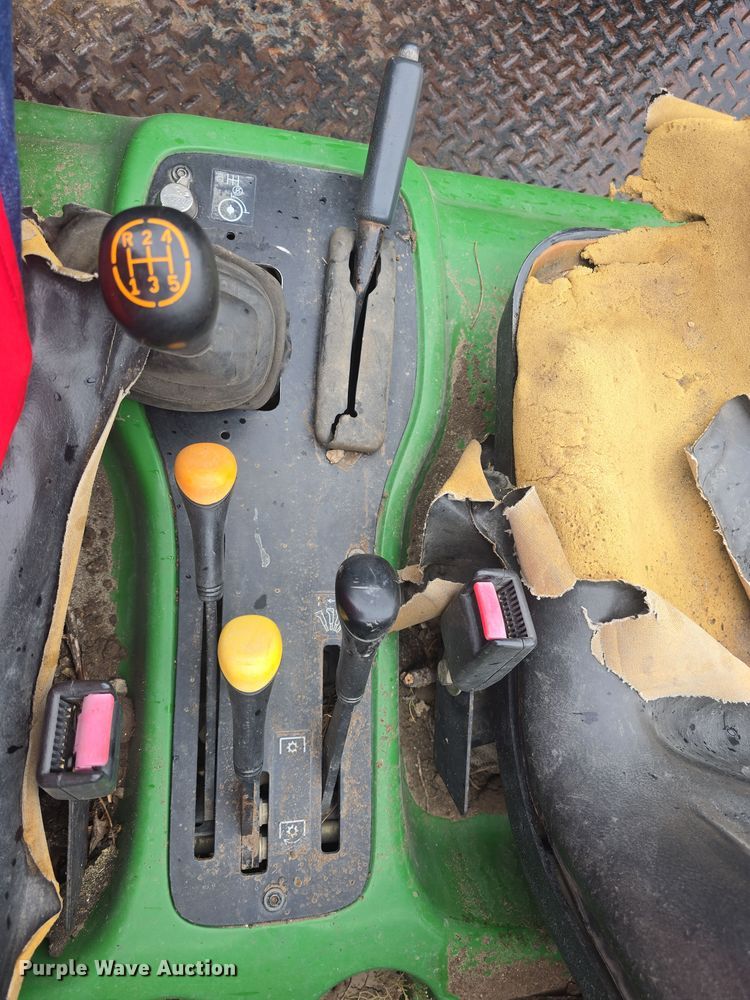 image for item EK5186 2001 John Deere 2030 Pro Gator utility vehicle