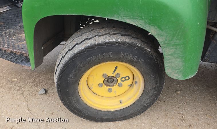 image for item EK5186 2001 John Deere 2030 Pro Gator utility vehicle