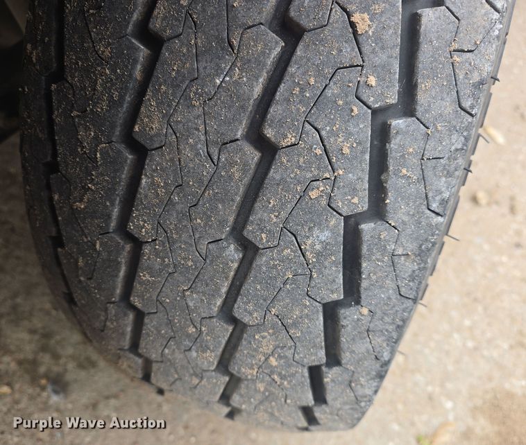 image for item EK5186 2001 John Deere 2030 Pro Gator utility vehicle