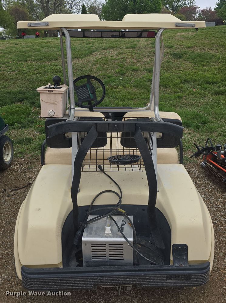 image for item EK5189 1995 Club Car DS golf cart
