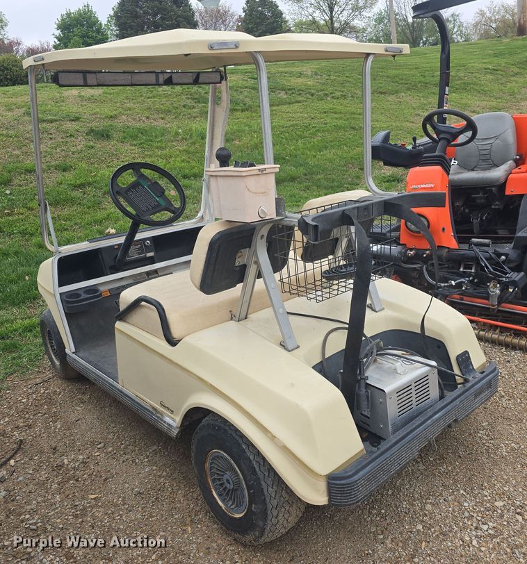 image for item EK5189 1995 Club Car DS golf cart