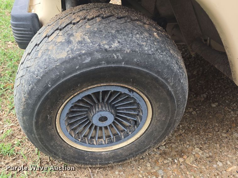 image for item EK5189 1995 Club Car DS golf cart