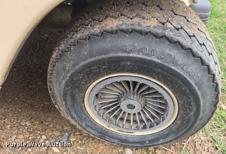 image for item EK5189 1995 Club Car DS golf cart