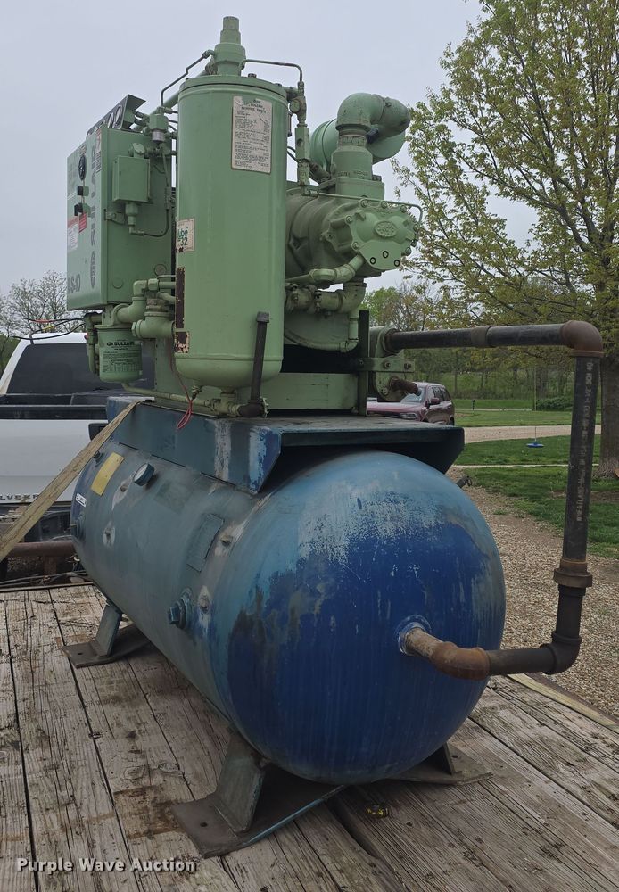 image for item EK5191 Sullair 10-30 AC/AC air compressor
