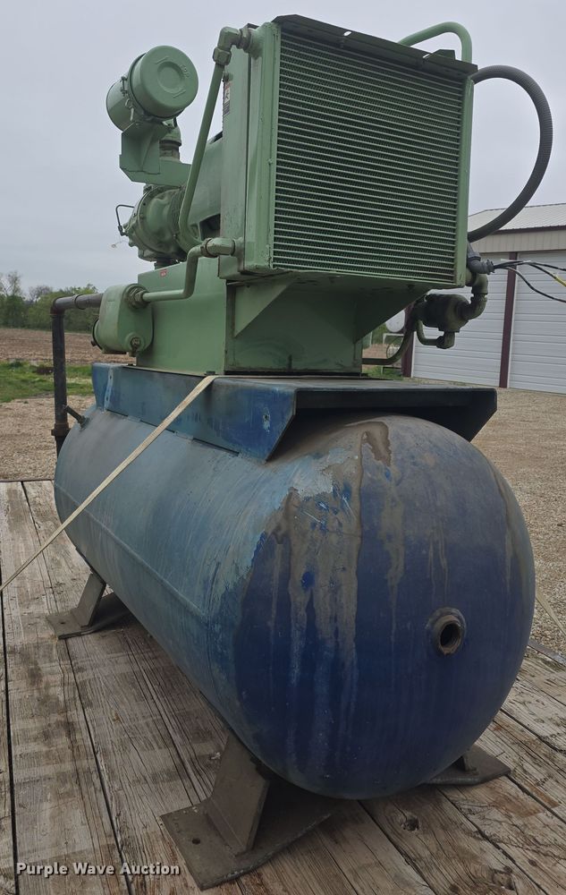 image for item EK5191 Sullair 10-30 AC/AC air compressor