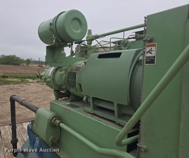 image for item EK5191 Sullair 10-30 AC/AC air compressor