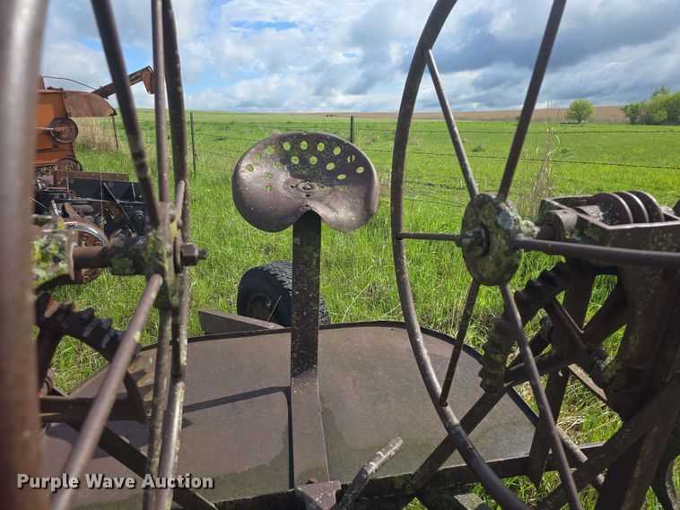 image for item EK5207 Pull type grader