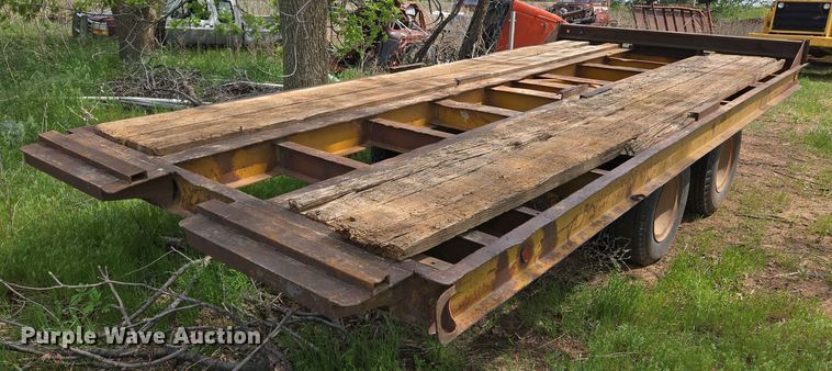 image for item EL2010 Hyster HP15T tilt deck equipment trailer