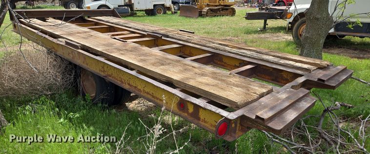 image for item EL2010 Hyster HP15T tilt deck equipment trailer