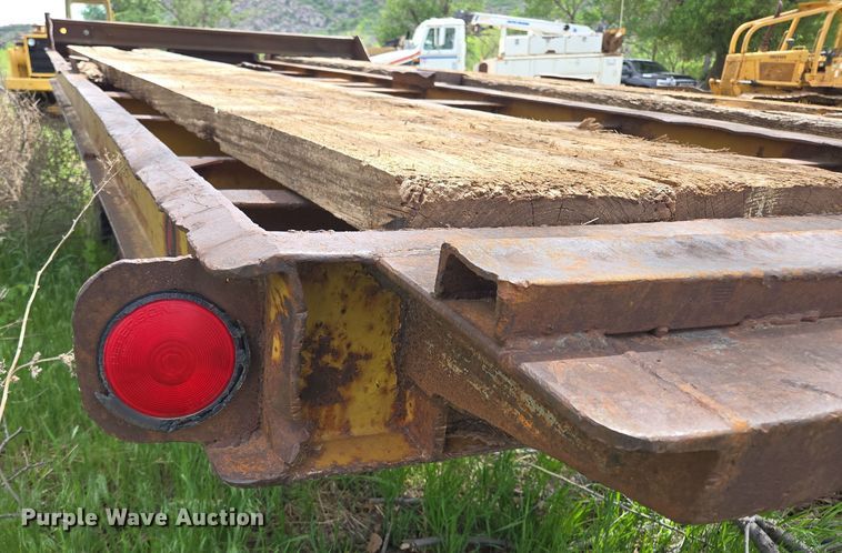 image for item EL2010 Hyster HP15T tilt deck equipment trailer