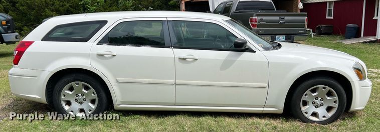 image for item EL2013 2006 Dodge Magnum 