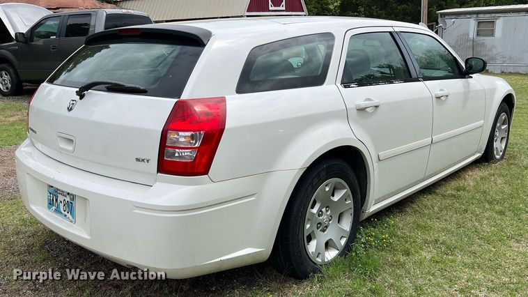 image for item EL2013 2006 Dodge Magnum 