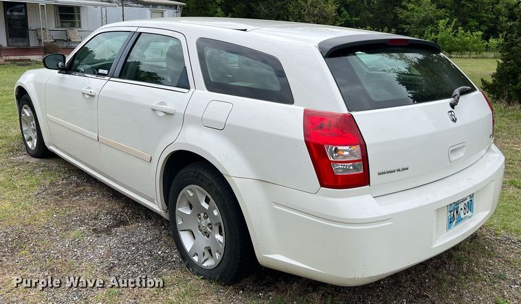 image for item EL2013 2006 Dodge Magnum 