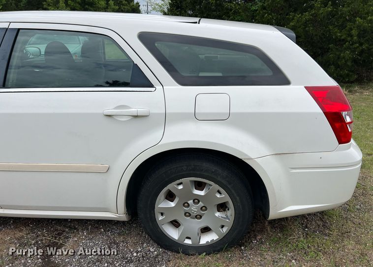 image for item EL2013 2006 Dodge Magnum 