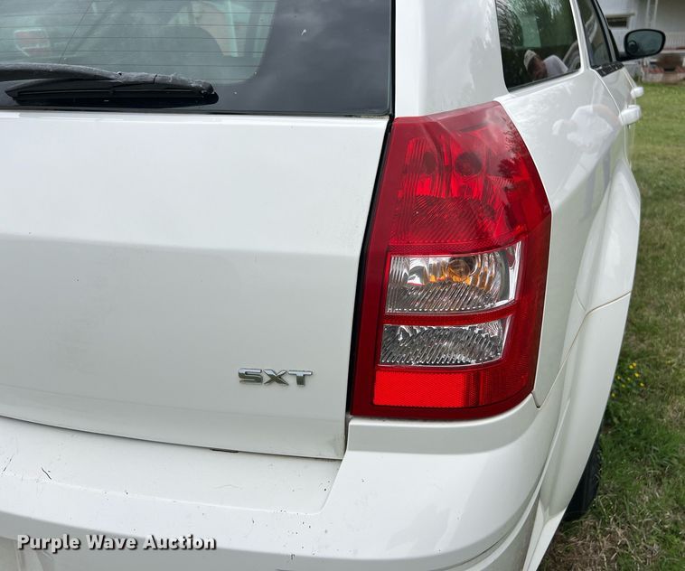 image for item EL2013 2006 Dodge Magnum 