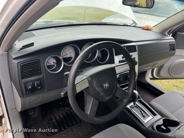 image for item EL2013 2006 Dodge Magnum 