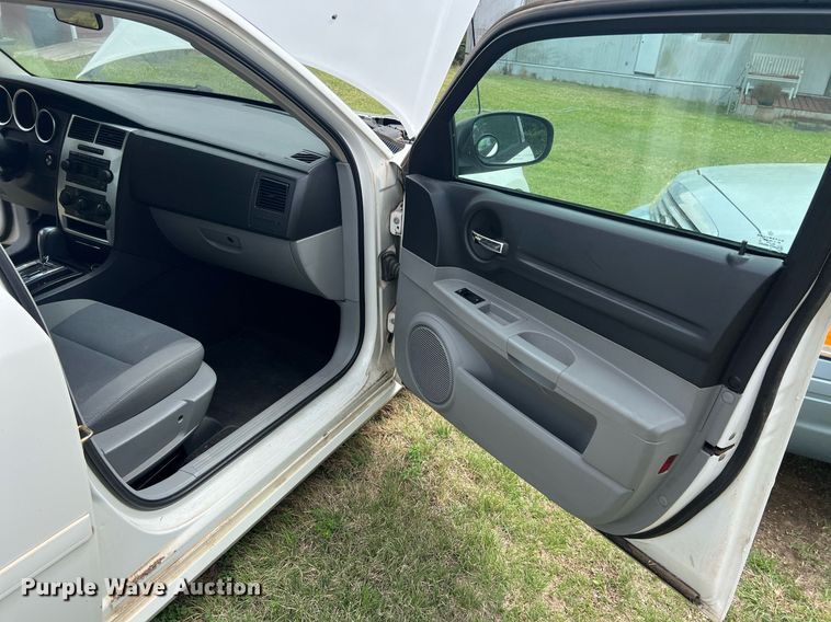 image for item EL2013 2006 Dodge Magnum 