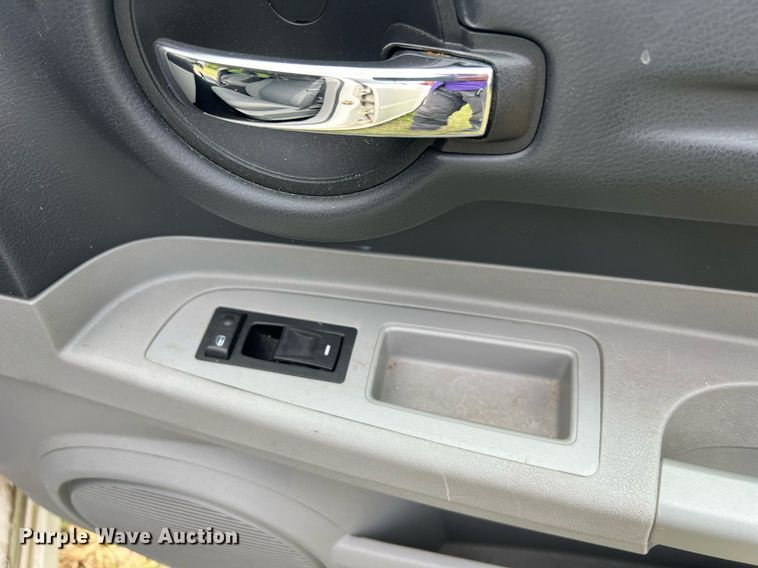 image for item EL2013 2006 Dodge Magnum 