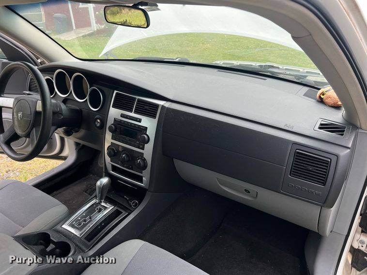 image for item EL2013 2006 Dodge Magnum 