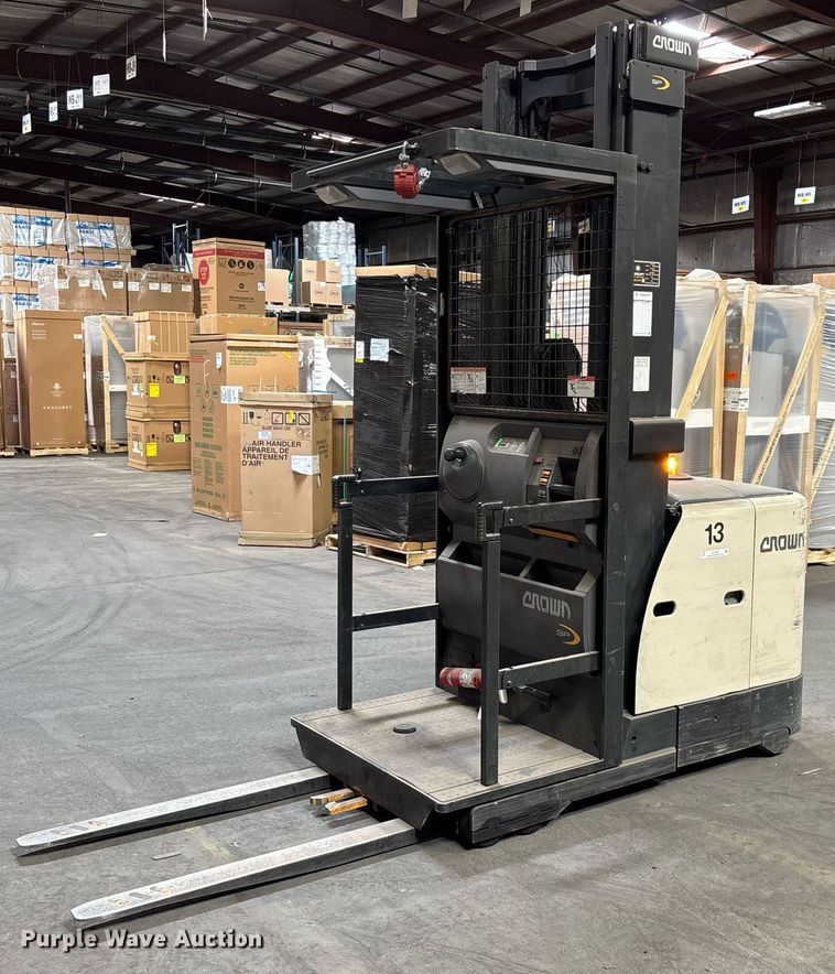 image for item EL5997 2016 Crown SP3520-30 order picker