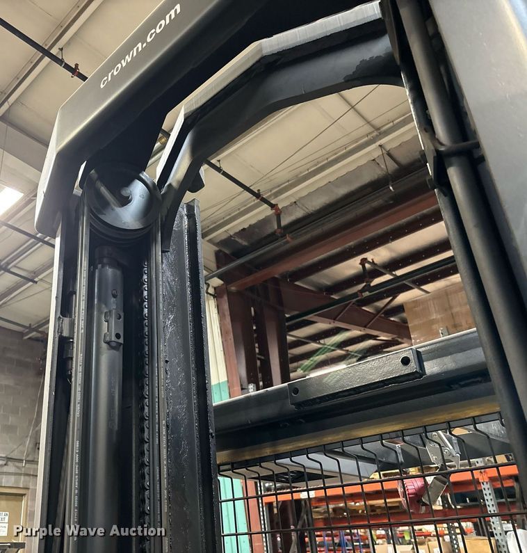 image for item EL5997 2016 Crown SP3520-30 order picker