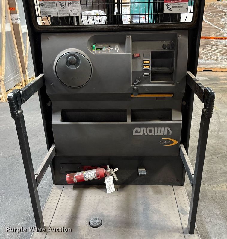 image for item EL5997 2016 Crown SP3520-30 order picker