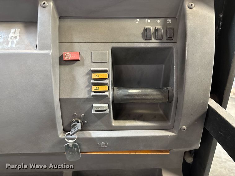 image for item EL5997 2016 Crown SP3520-30 order picker