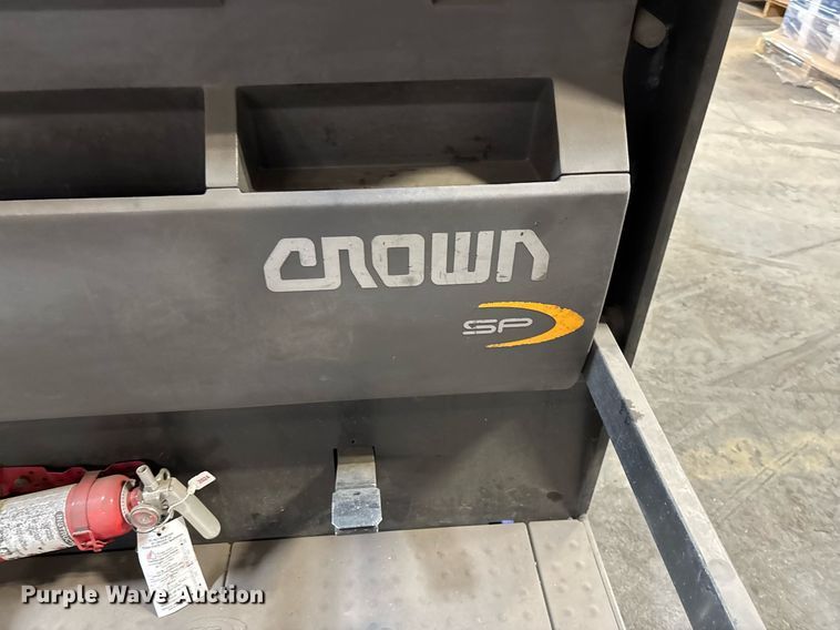 image for item EL5997 2016 Crown SP3520-30 order picker
