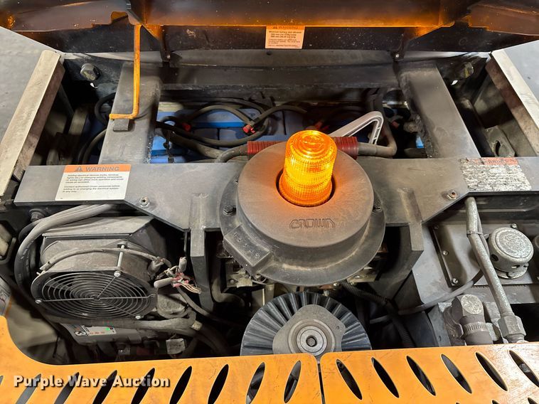 image for item EL5997 2016 Crown SP3520-30 order picker