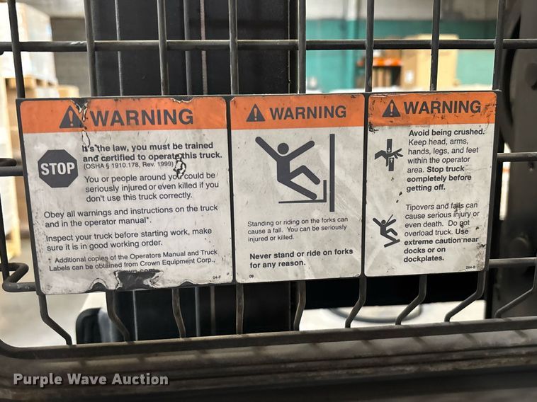 image for item EL5997 2016 Crown SP3520-30 order picker