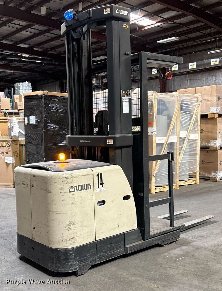 image for item EL5998 2016 Crown SP3520-30 order picker