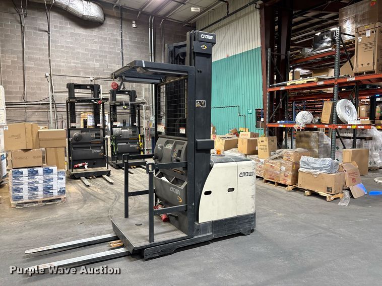 image for item EL5998 2016 Crown SP3520-30 order picker