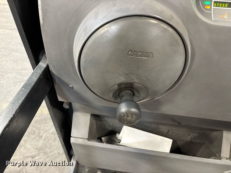 image for item EL5998 2016 Crown SP3520-30 order picker