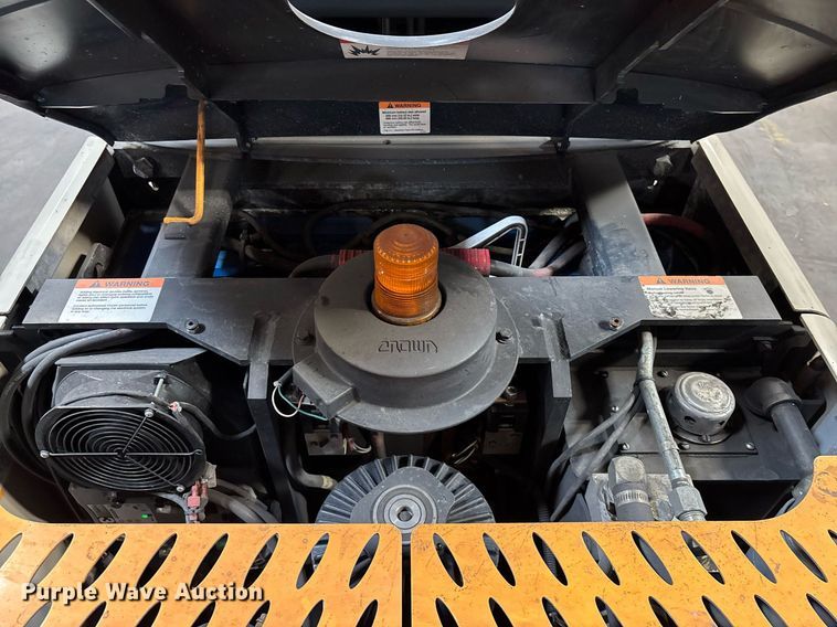 image for item EL5998 2016 Crown SP3520-30 order picker