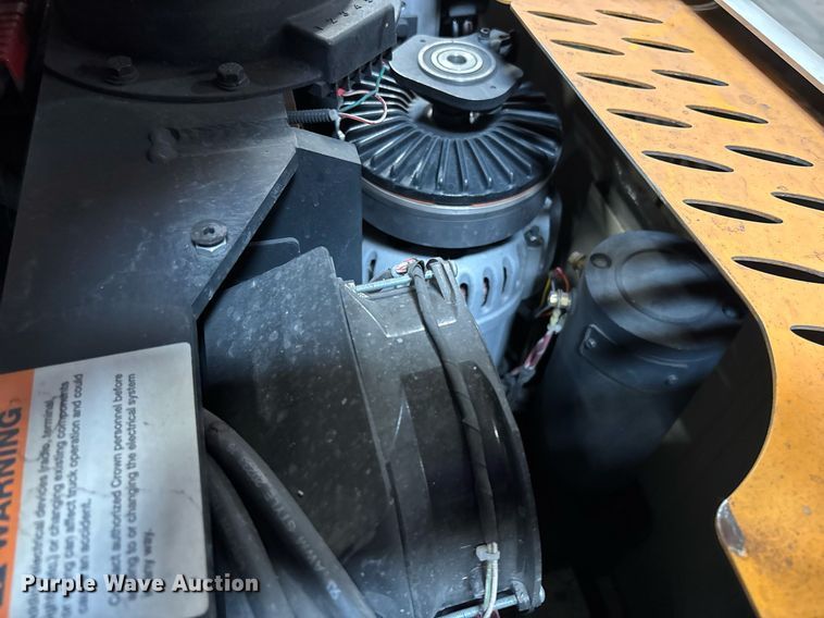 image for item EL5998 2016 Crown SP3520-30 order picker