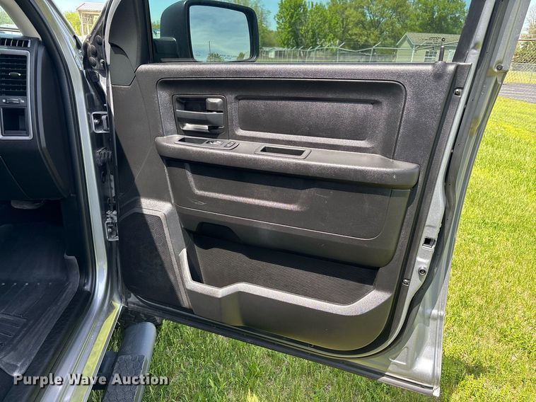 image for item EM0042 2019 Dodge Ram 1500 Crew Cab pickup truck