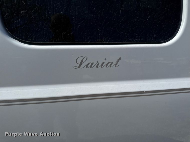 image for item EM3817 2000 Ford F250 Super Duty SuperCab pickup truck