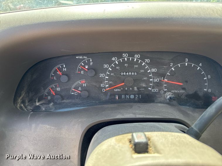 image for item EM3817 2000 Ford F250 Super Duty SuperCab pickup truck