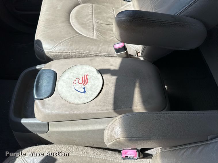 image for item EM3817 2000 Ford F250 Super Duty SuperCab pickup truck