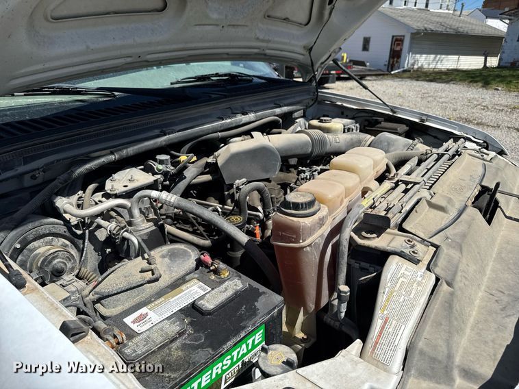 image for item EM3817 2000 Ford F250 Super Duty SuperCab pickup truck