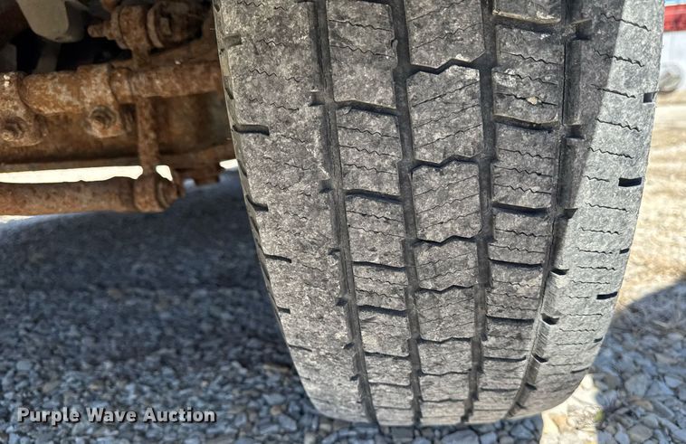 image for item EM3817 2000 Ford F250 Super Duty SuperCab pickup truck