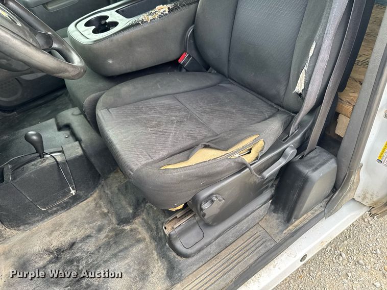 image for item EM3961 2011 Chevrolet Silverado 1500 Ext. Cab pickup truck